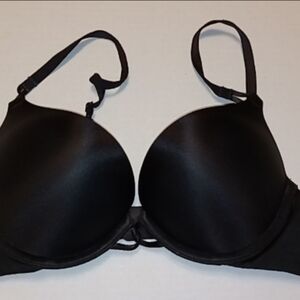 Victoria's Secret Miraculous Plunge Plongeant Black Women's Bra Sz 34A